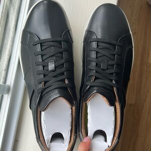 Florsheim never-worn black sneaker
